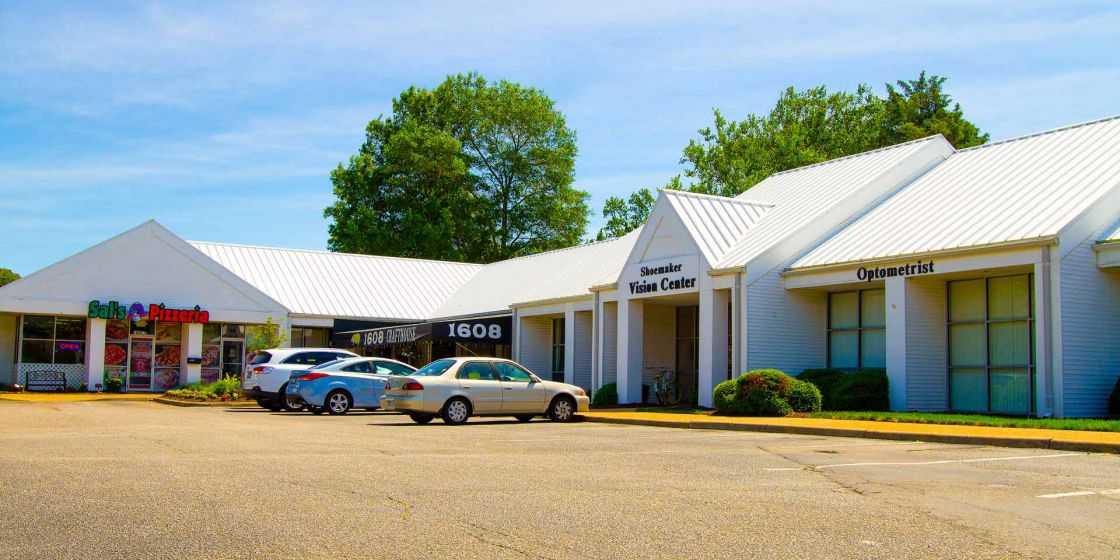 picture of Thoroughgood Center right end